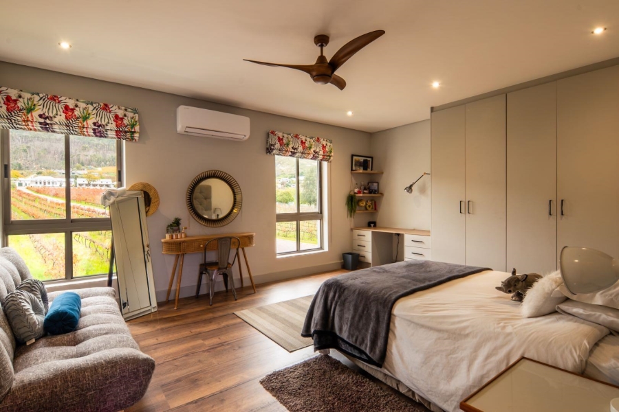 4 Bedroom Property for Sale in Lemoenkloof Western Cape